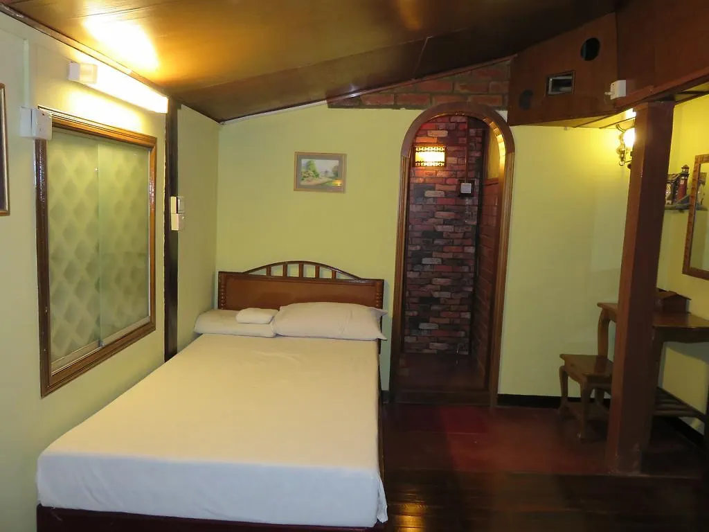 Okinawa Guest House Yangon 0*,  Myanmar
